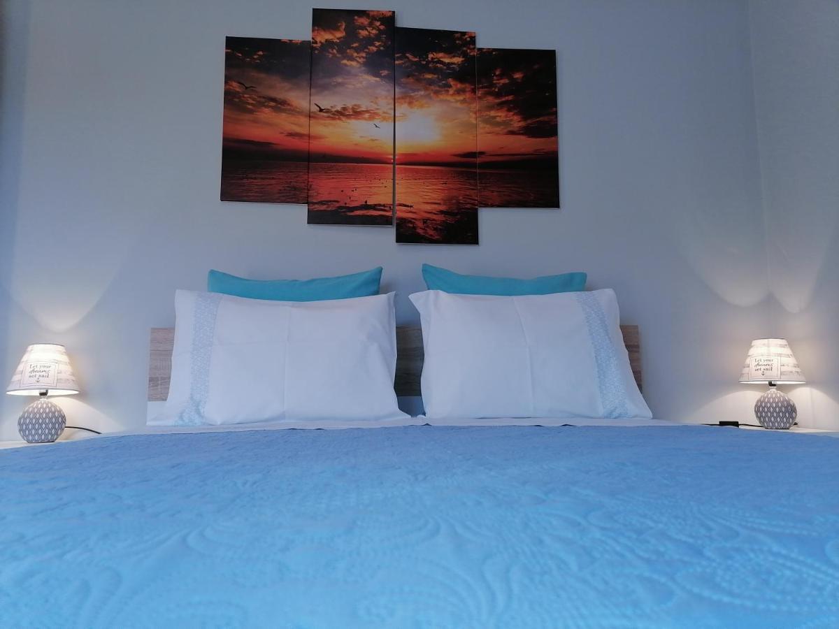 Azimute Guest House อัลเจซูร์ ภายนอก รูปภาพ