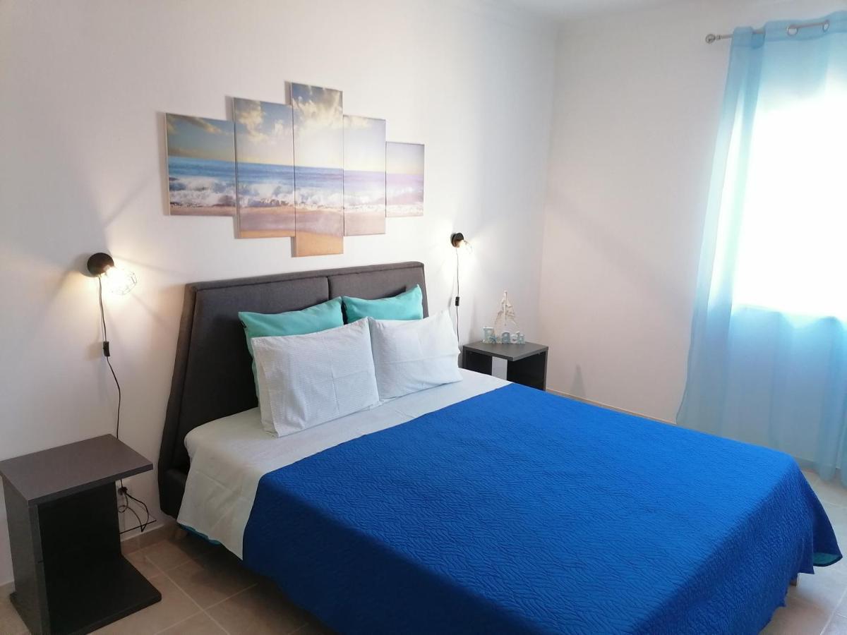Azimute Guest House อัลเจซูร์ ภายนอก รูปภาพ