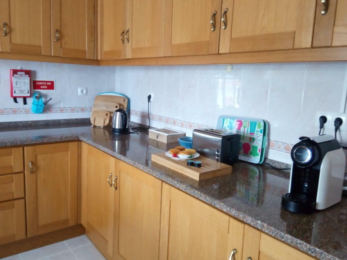 Azimute Guest House อัลเจซูร์ ภายนอก รูปภาพ